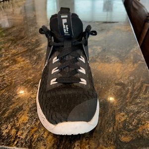 Kids Nike Lebron shoes back/gray size 2Y like new.